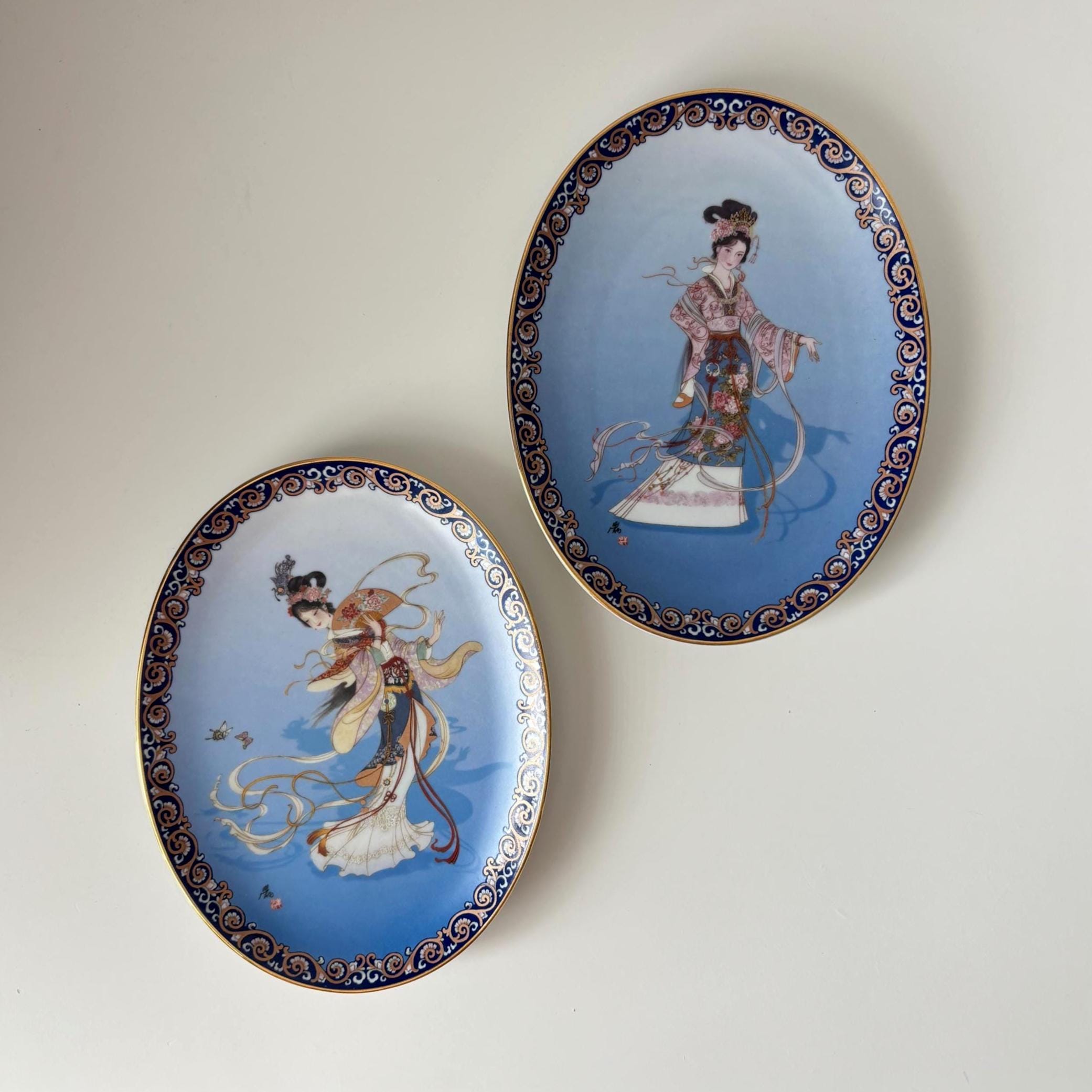 Pair Bradford Exchange Dream of the Red Chamber Porcelain Plates