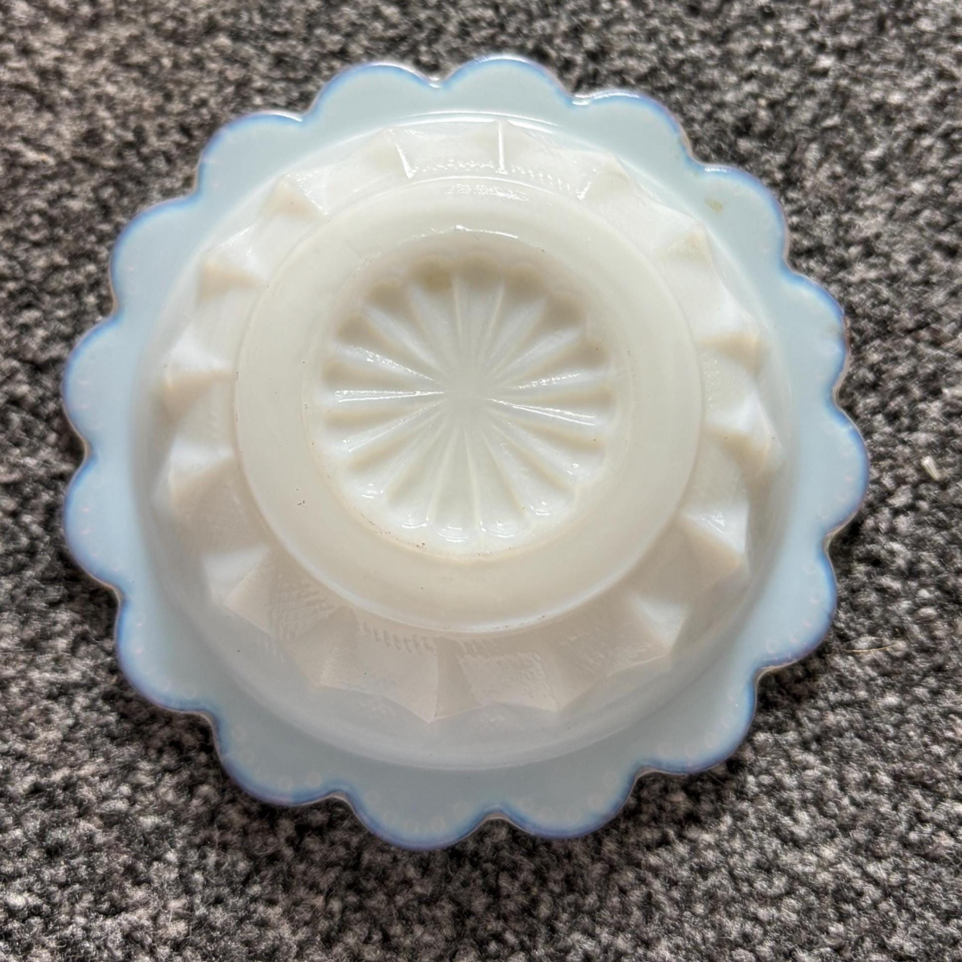 Vintage Milk Glass Pin Dish/Ashtray | Queen Elizabeth || Coronation 1953