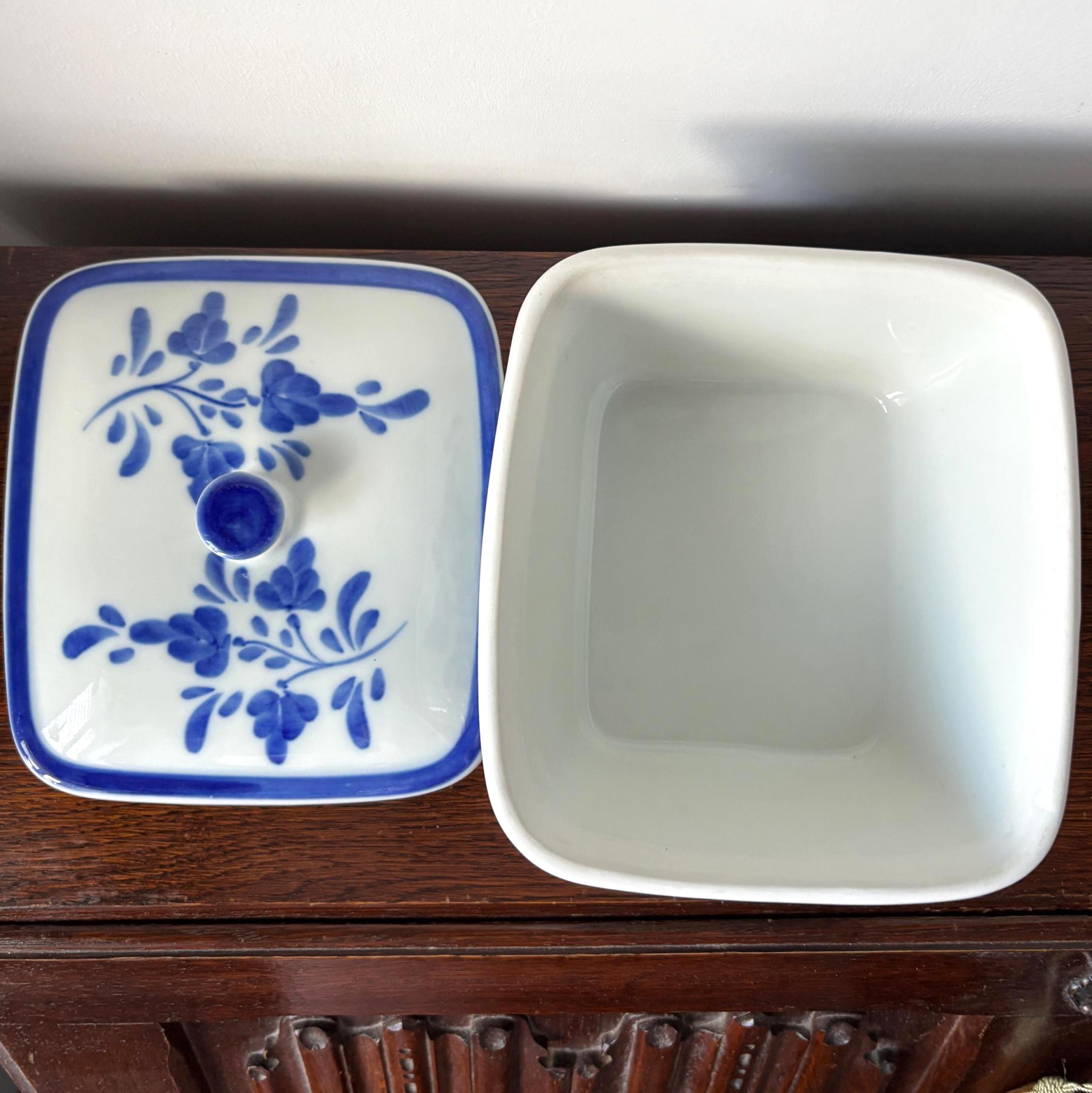 Vintage Portuguese Viana do Castelo Hand Painted Blue & White Lidded Ceramic Dish
