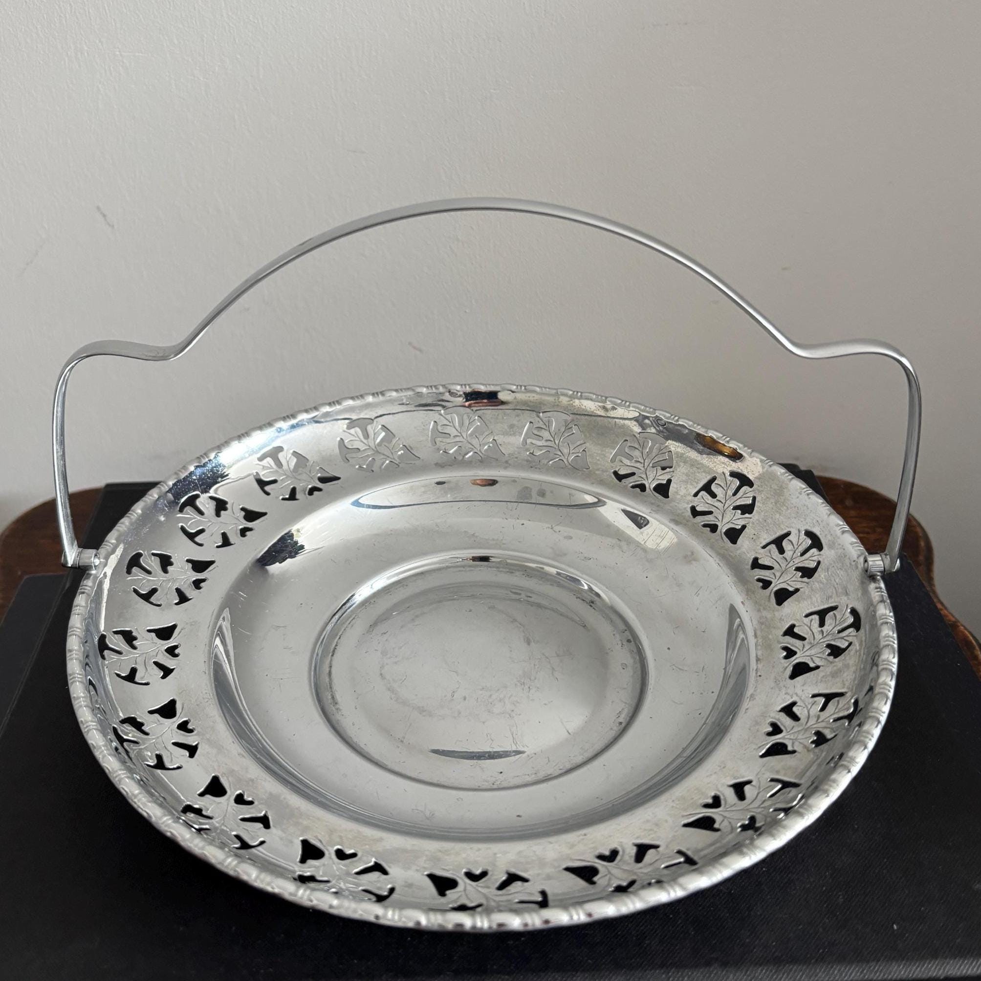 Vintage Silver Plated Pierced Basket: Retro Fruit Bowl Serving Tray