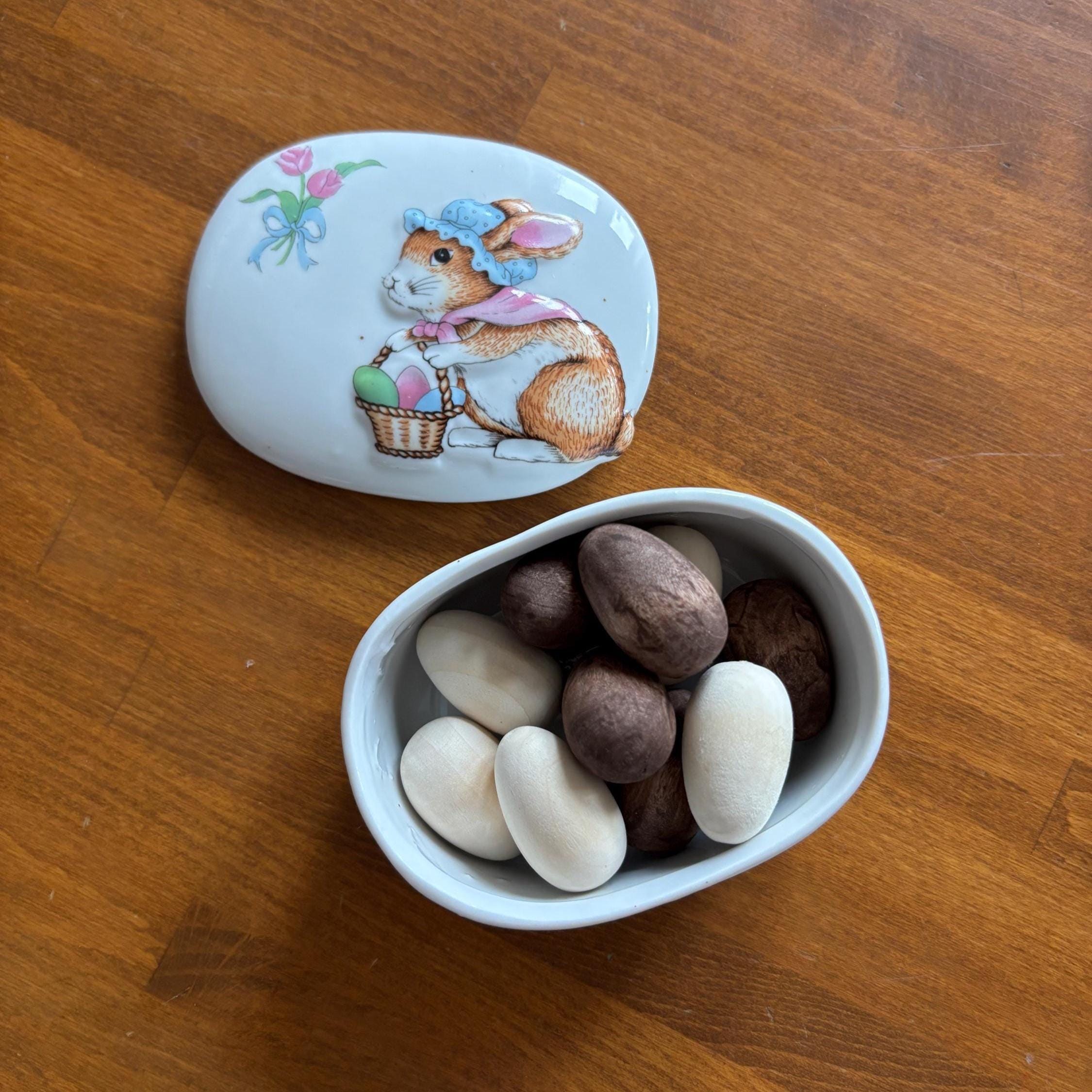 Vintage Bunny Trinket Box Easter Rabbit Ceramic Jewellery Box Seasonal Gift Spring Decor