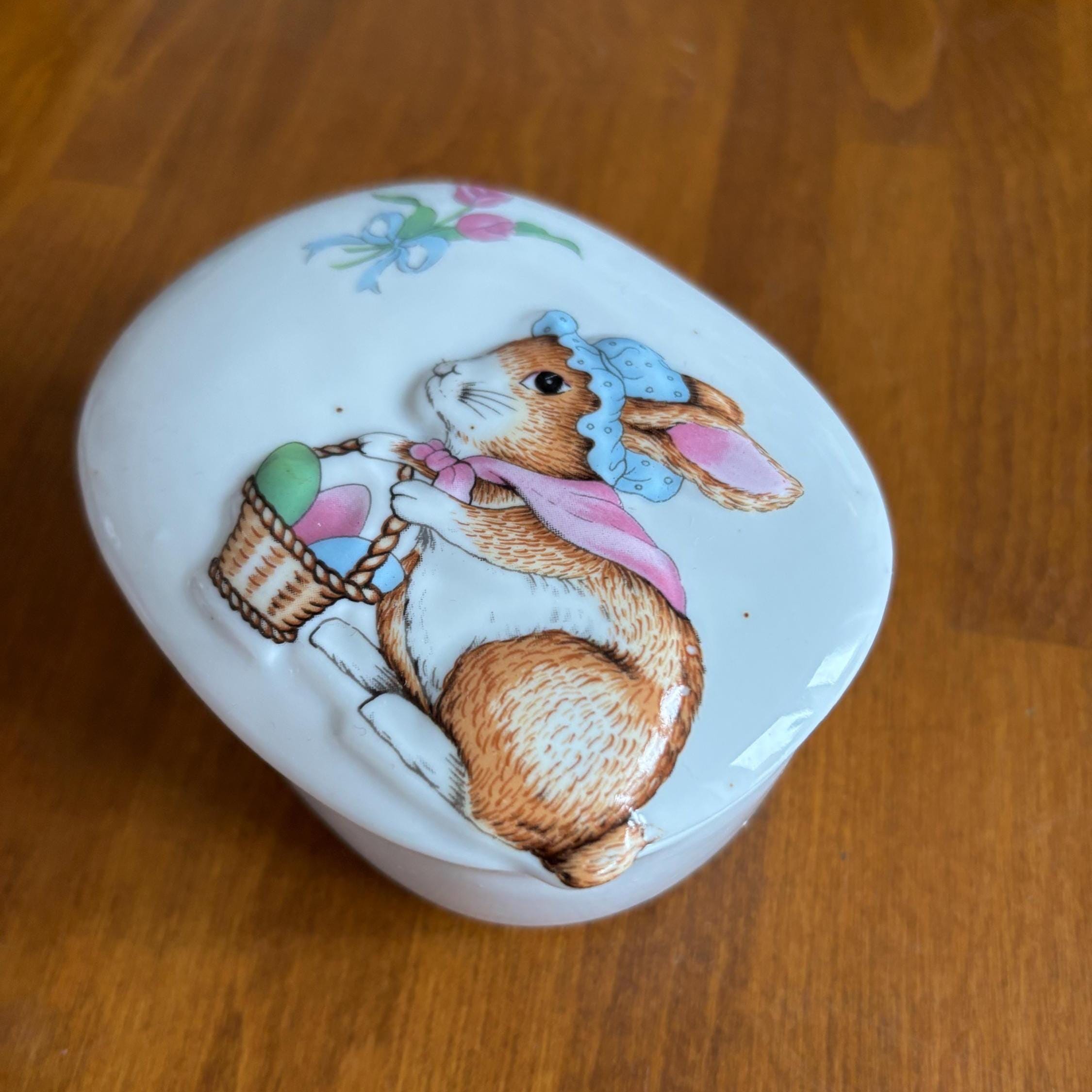 Vintage Bunny Trinket Box Easter Rabbit Ceramic Jewellery Box Seasonal Gift Spring Decor