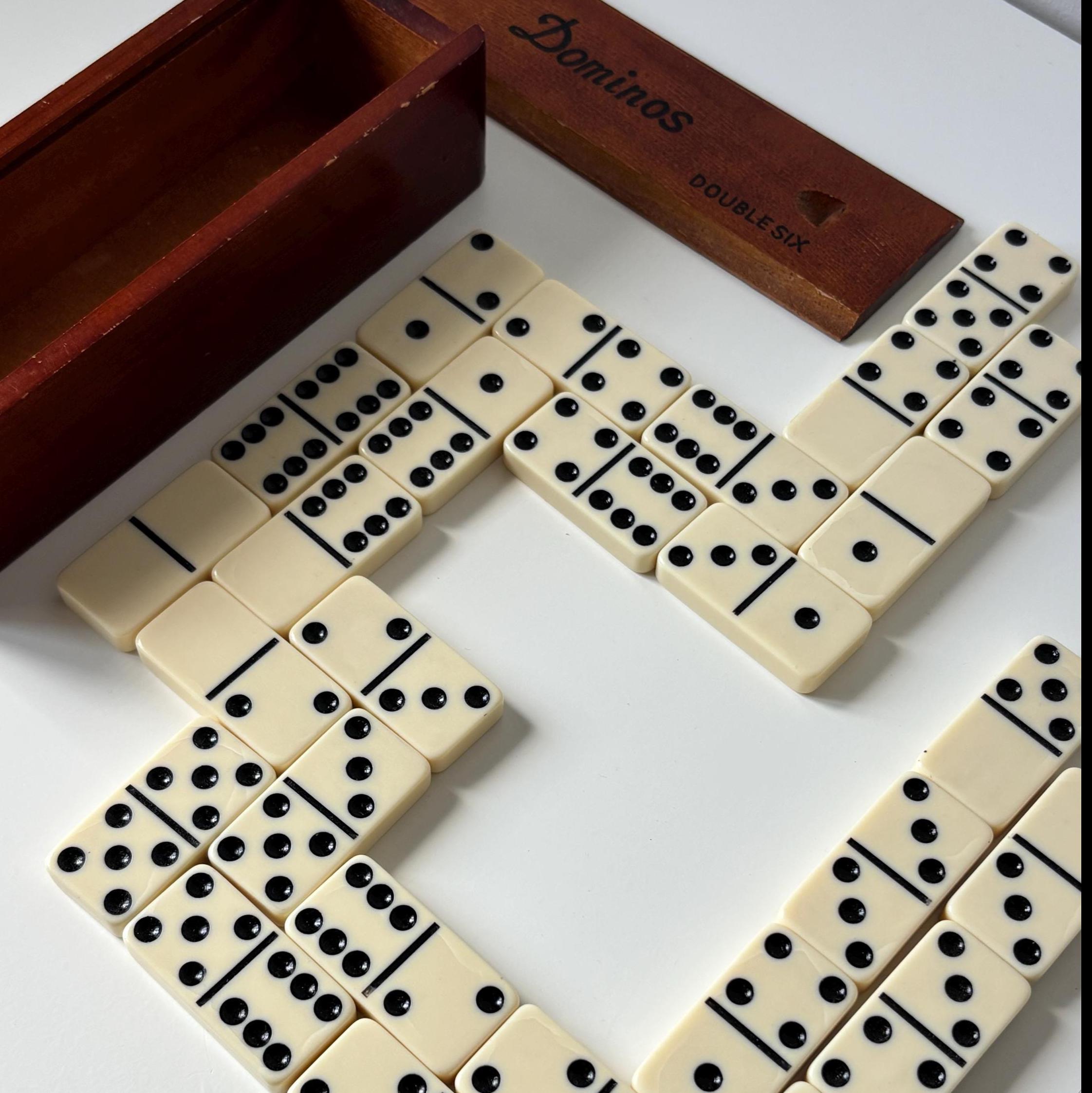 Vintage Double Six Domino Set Complete 28 Pieces Wooden Box Made Taiwan
