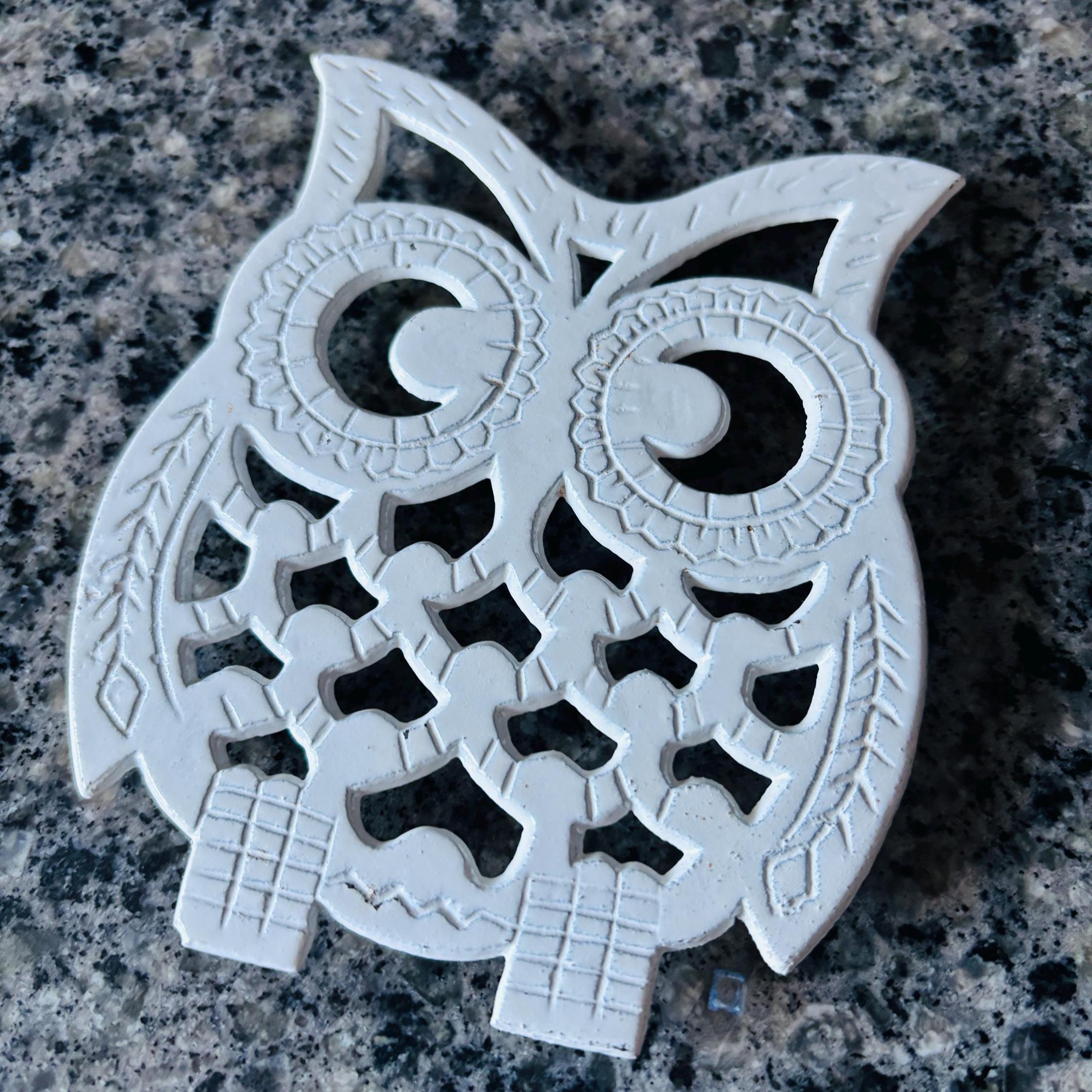 White Owl Cast Iron Trivet Pot Stand, Shabby Chic Farmhouse Table Protector