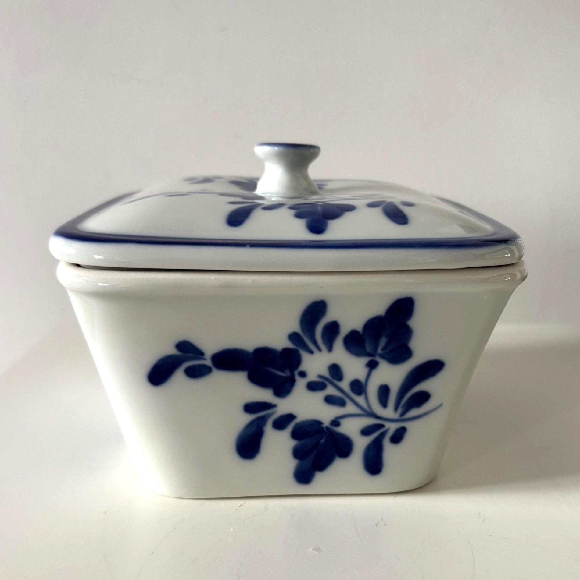 Vintage Portuguese Viana do Castelo Hand Painted Blue & White Lidded Ceramic Dish