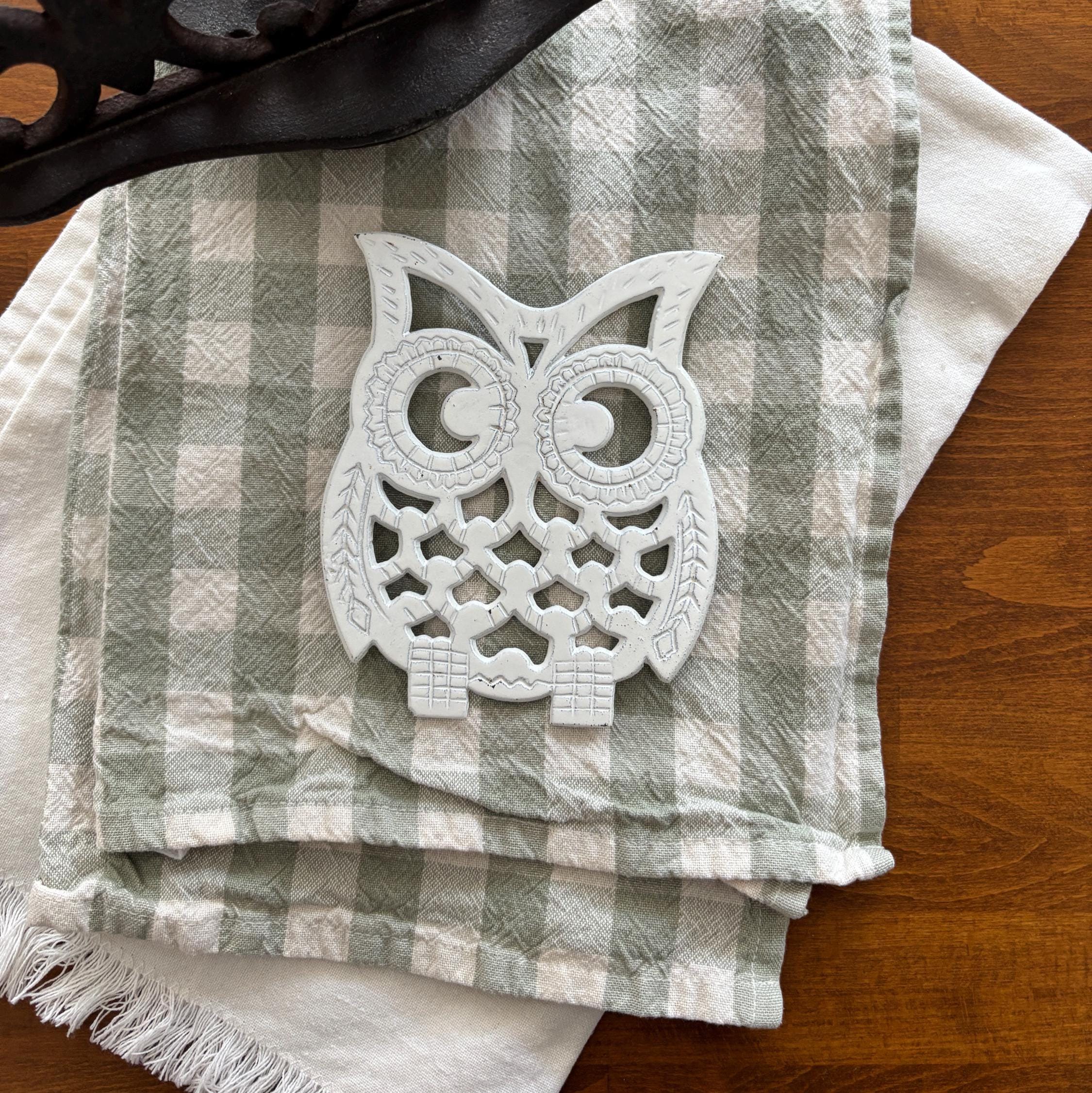 White Owl Cast Iron Trivet Pot Stand, Shabby Chic Farmhouse Table Protector