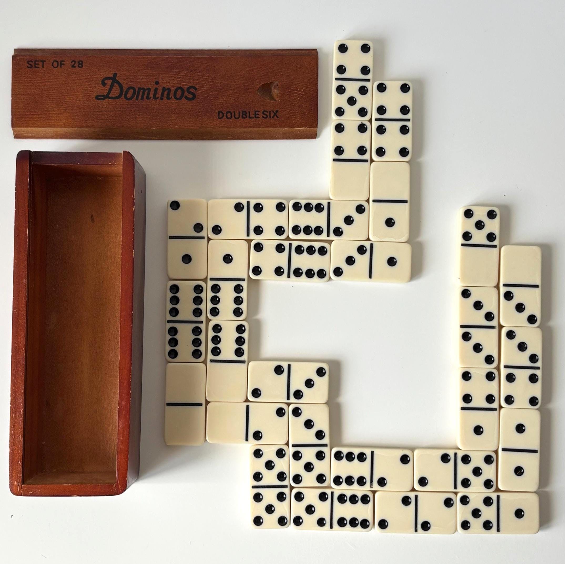 Vintage Double Six Domino Set Complete 28 Pieces Wooden Box Made Taiwan