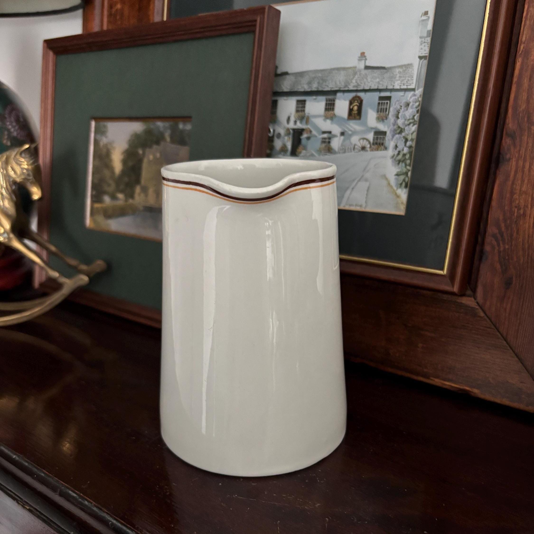Vintage Trust Houses Hotel-ware Ironstone Jug Dunn Bennett England 1964 Pub Pitcher