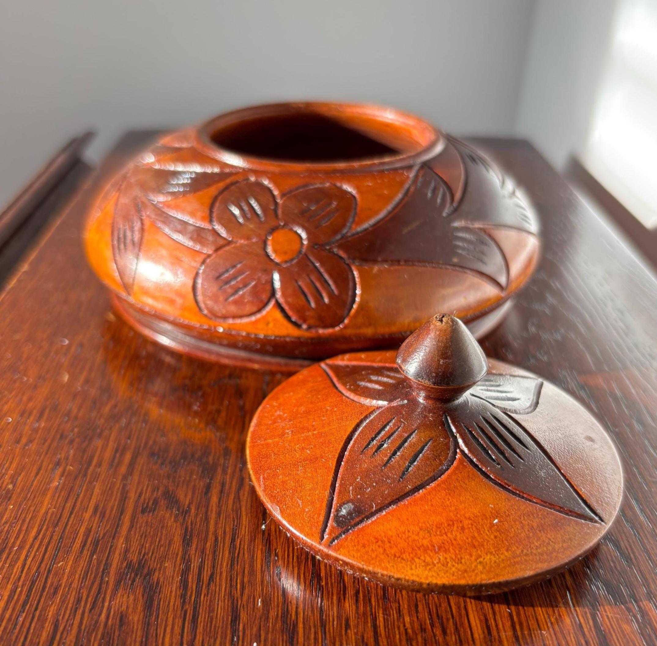 Vintage Hand-Carved Wooden Trinket Pot with Lid | Floral Folk Art | Two-Tone Hardwood