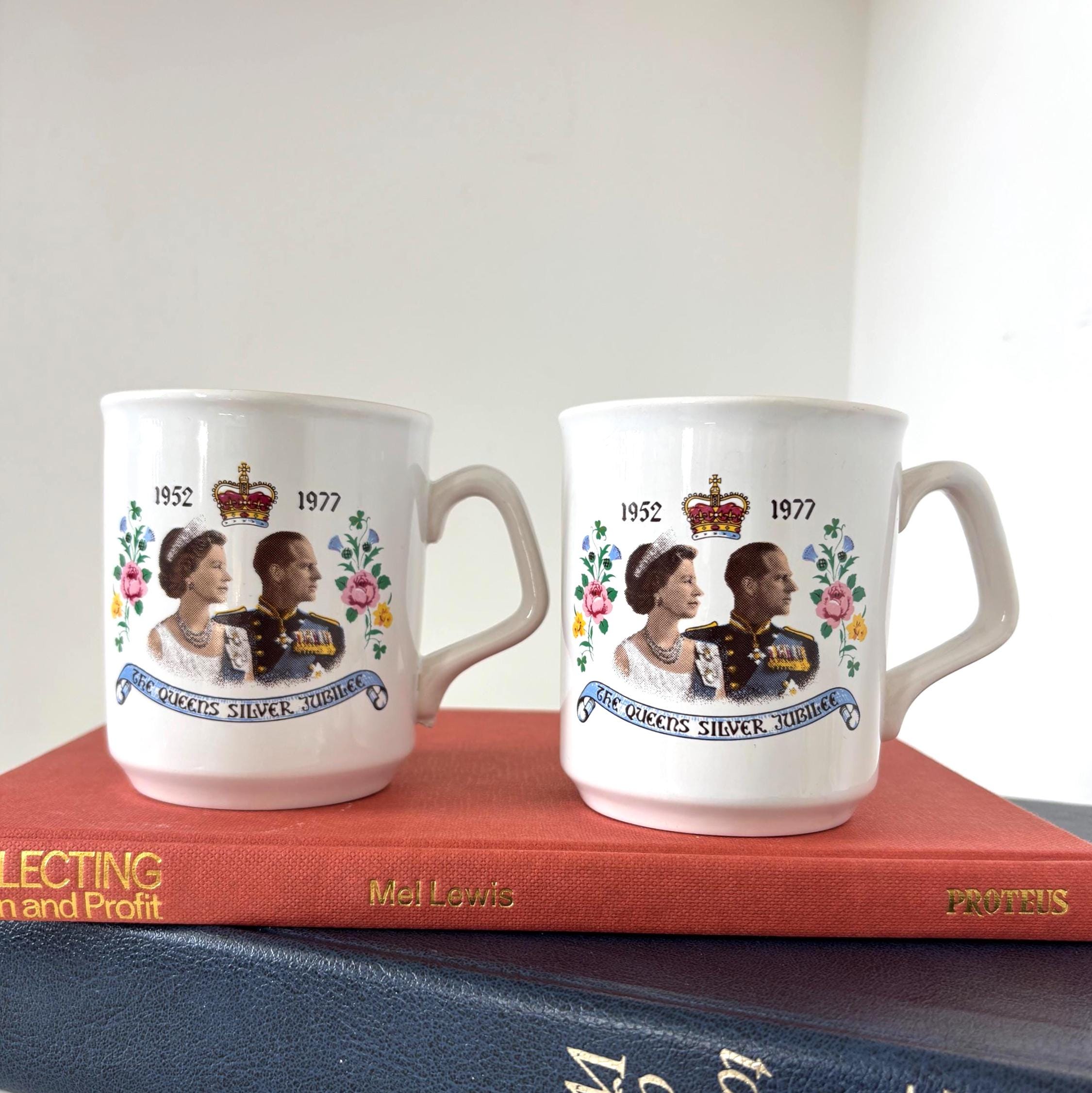 Queen Elizabeth II Silver Jubilee 1977 Mug Pair Tams England Royal Commemorative Cups