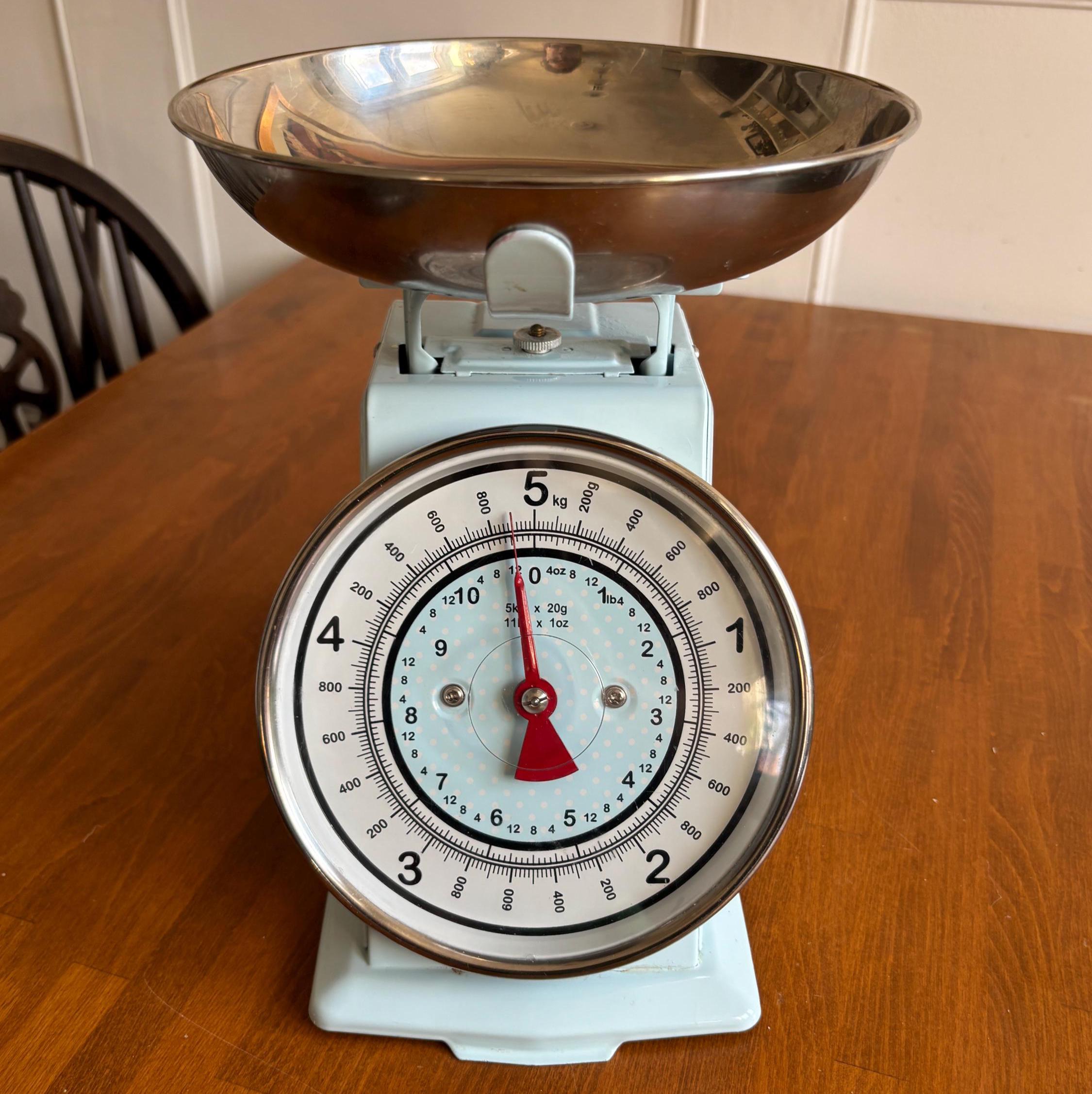 Vintage Kitchen Scales 5kg Blue Metal Scale with Stainless Steel Bowl