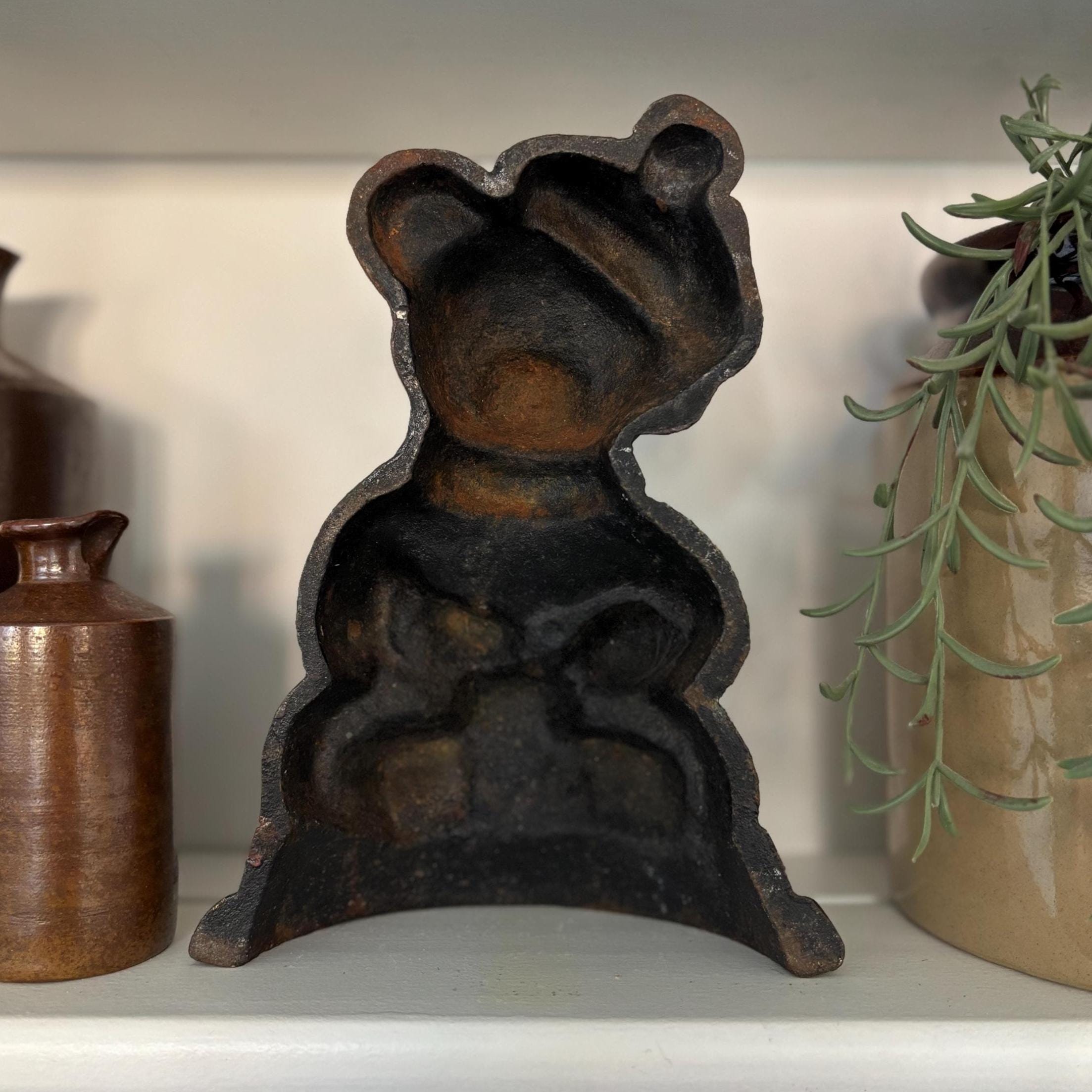 Vintage Cast Iron Teddy Bear Doorstop Honey Pot Rustic Cottage Farmhouse Decor Heavy