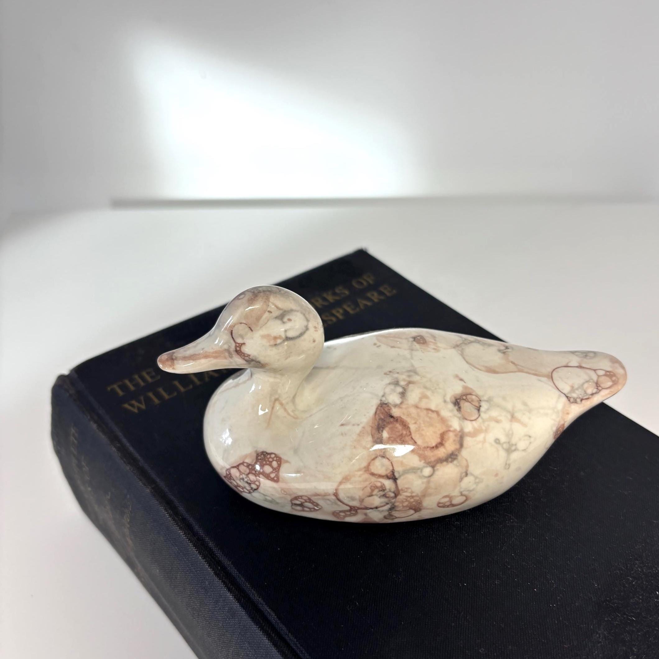 Ceramic Duck Figurine Marble Glaze Baby Duck Sculpture Cottage Decor Shelf Ornament Gift