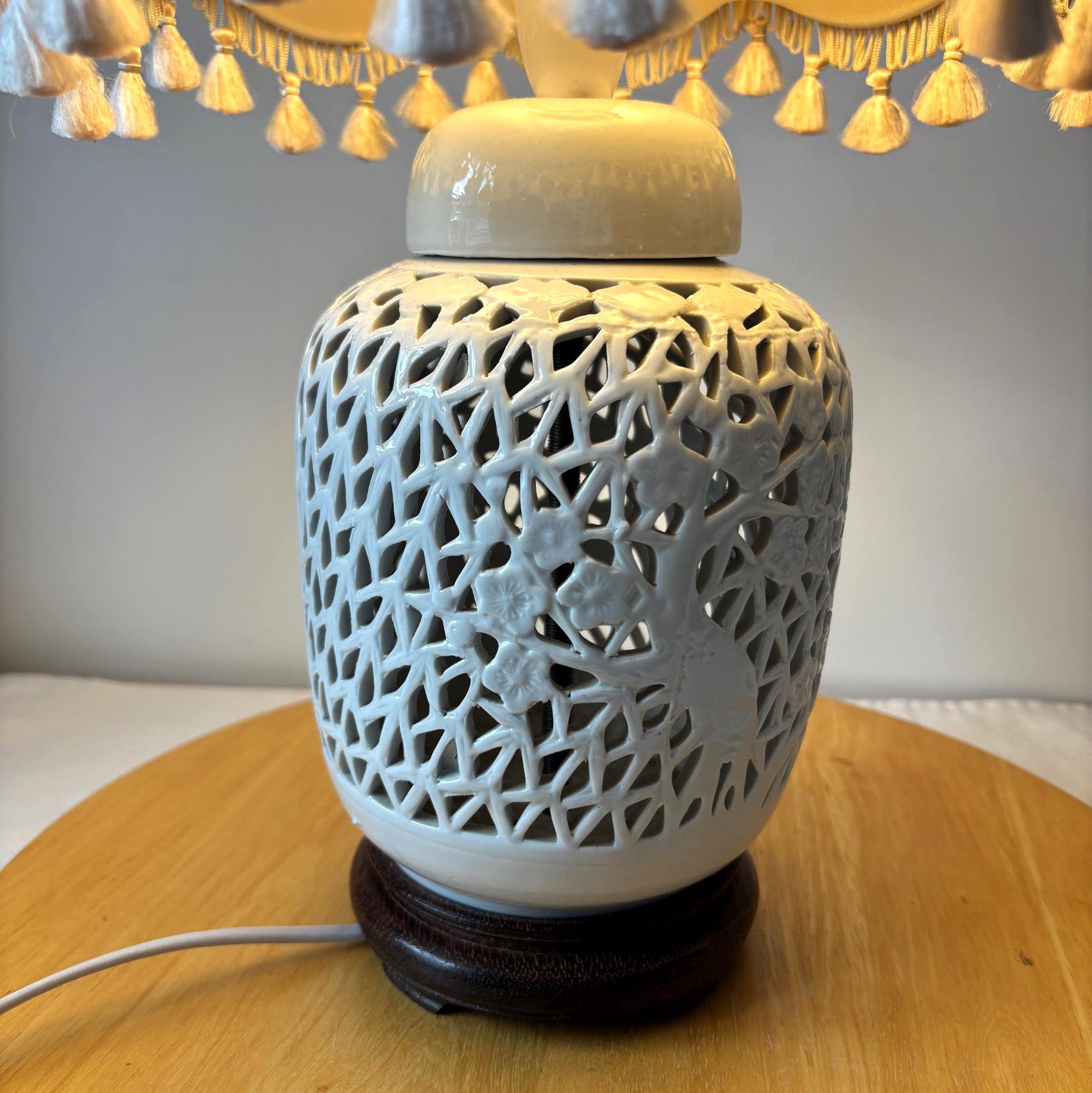 Vintage Blanc de Chine Style Chinoiserie Pierced Ceramic Table Lamp (No Shade)