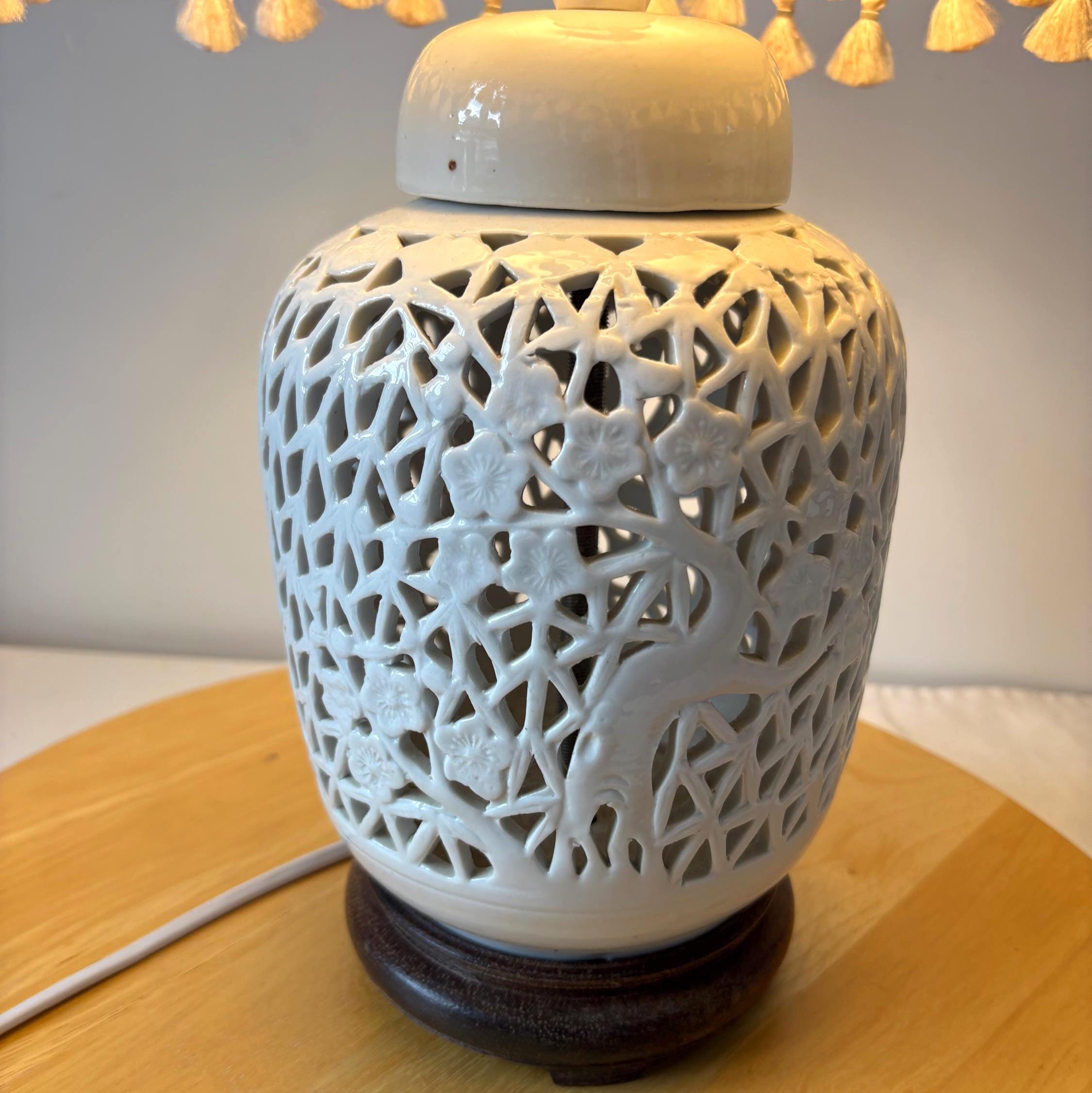 Vintage Blanc de Chine Style Chinoiserie Pierced Ceramic Table Lamp (No Shade)