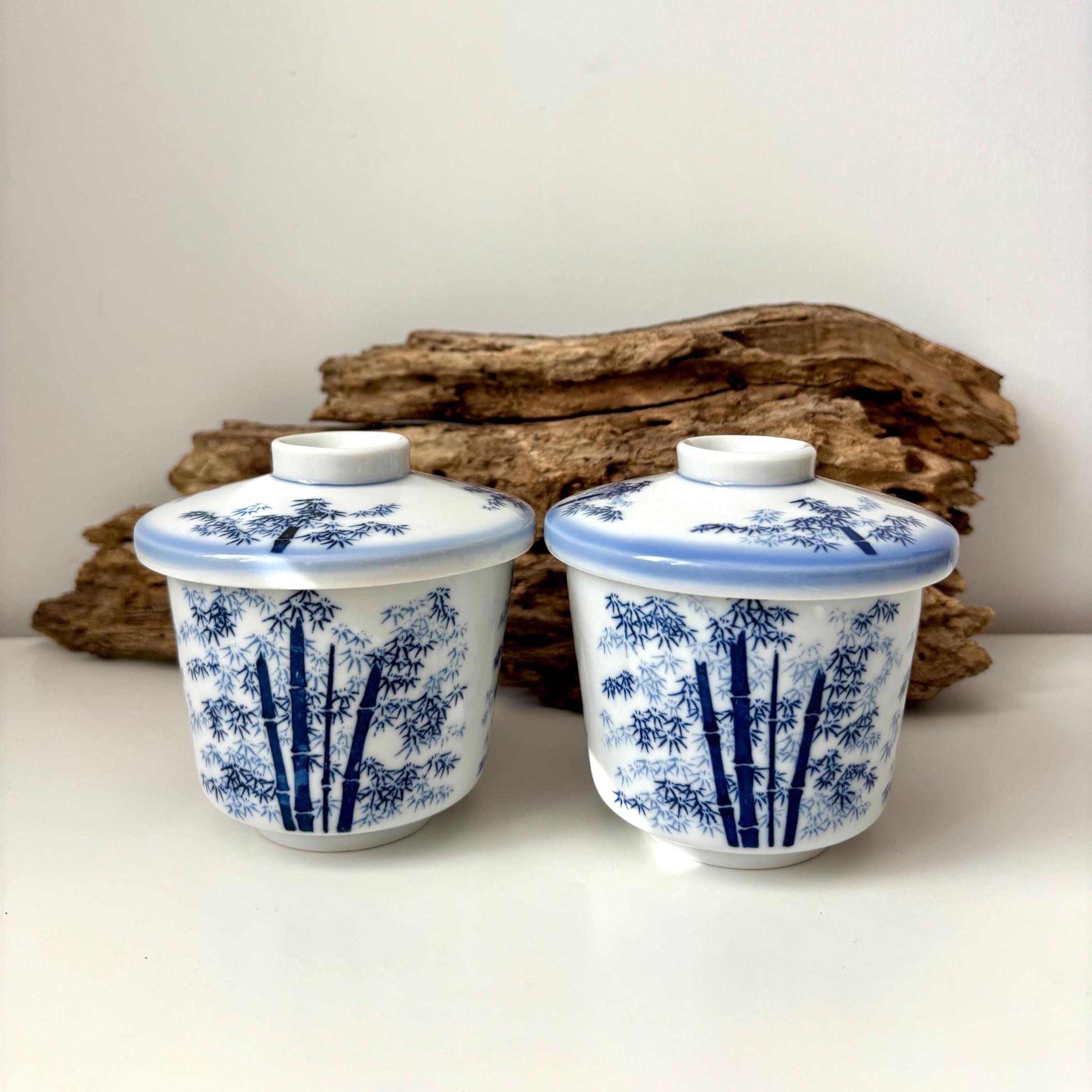 Blue & White Porcelain Tea Cups with Lids: Traditional Gaiwan Style