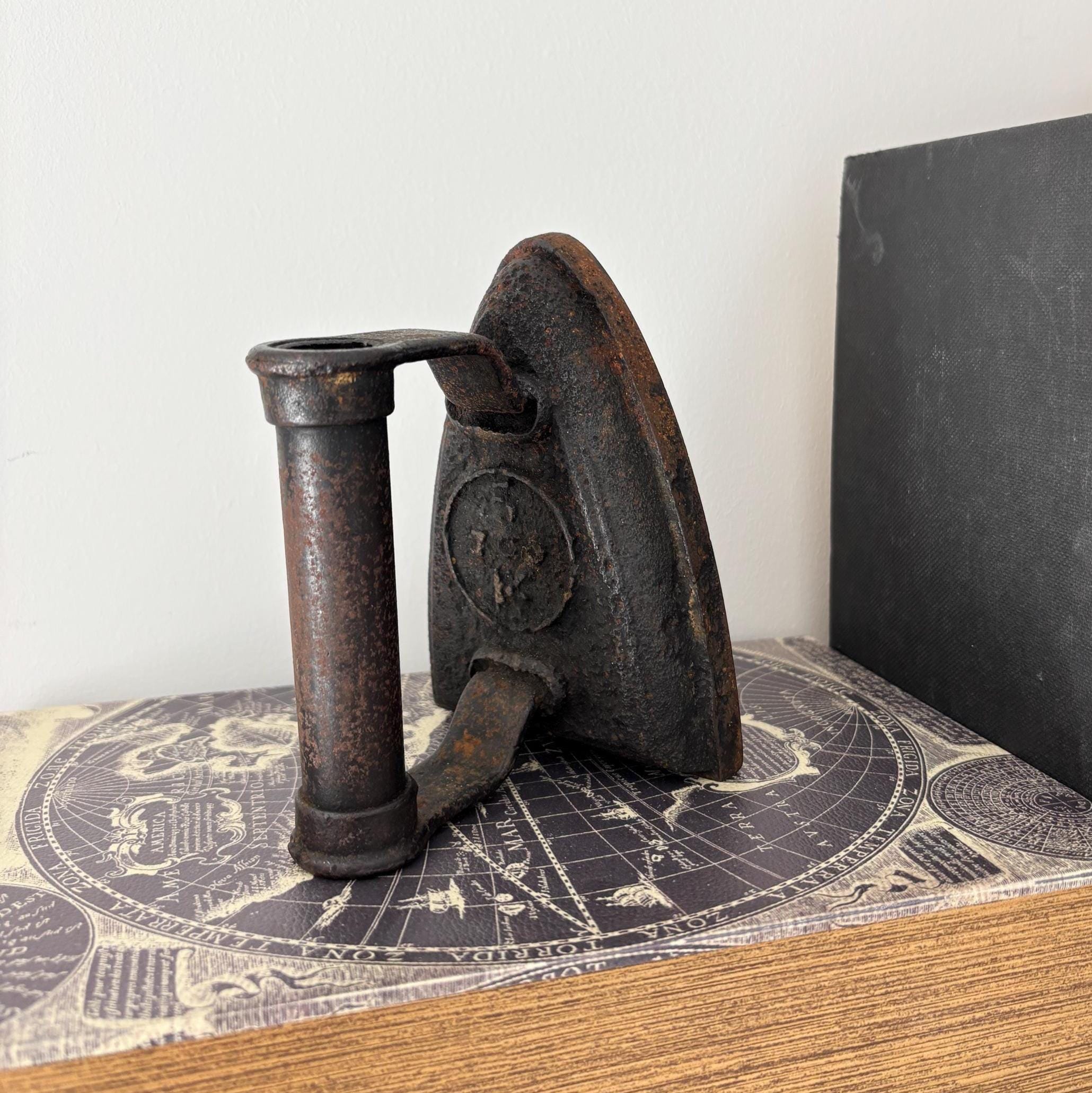 Victorian Kenrick No 5 Cast Iron Sad Iron Primitive Rustic Farmhouse Decor