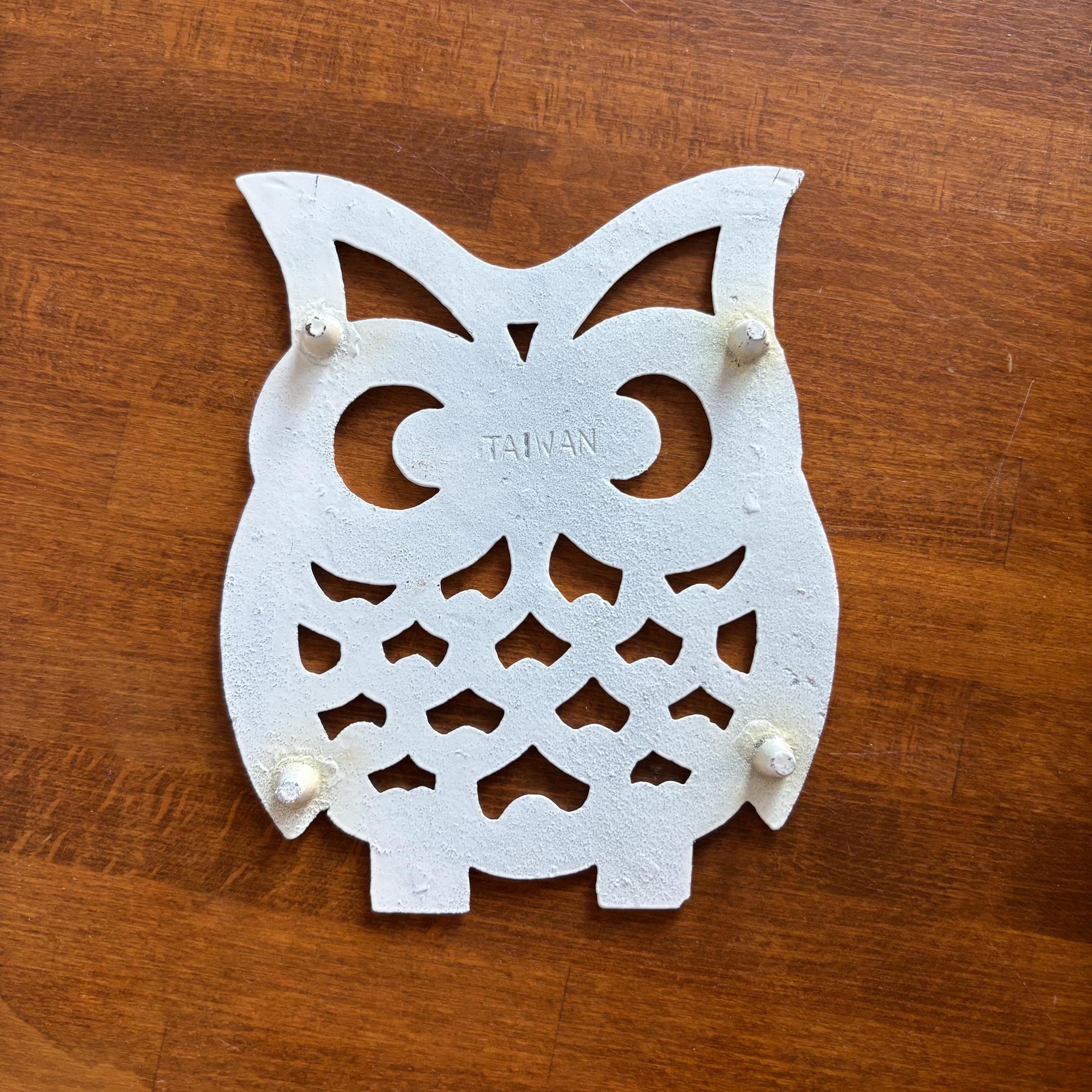 White Owl Cast Iron Trivet Pot Stand, Shabby Chic Farmhouse Table Protector