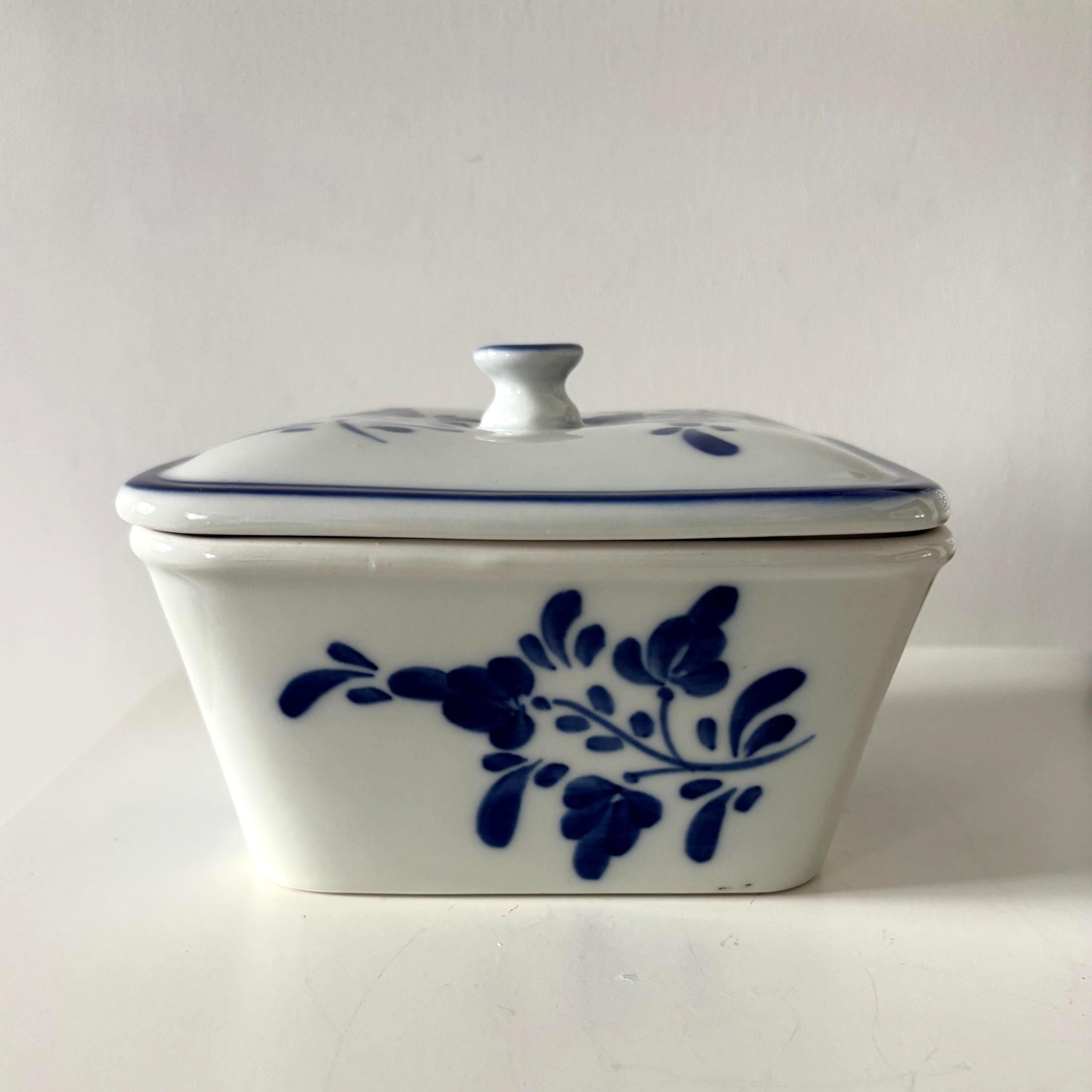 Vintage Portuguese Viana do Castelo Hand Painted Blue & White Lidded Ceramic Dish