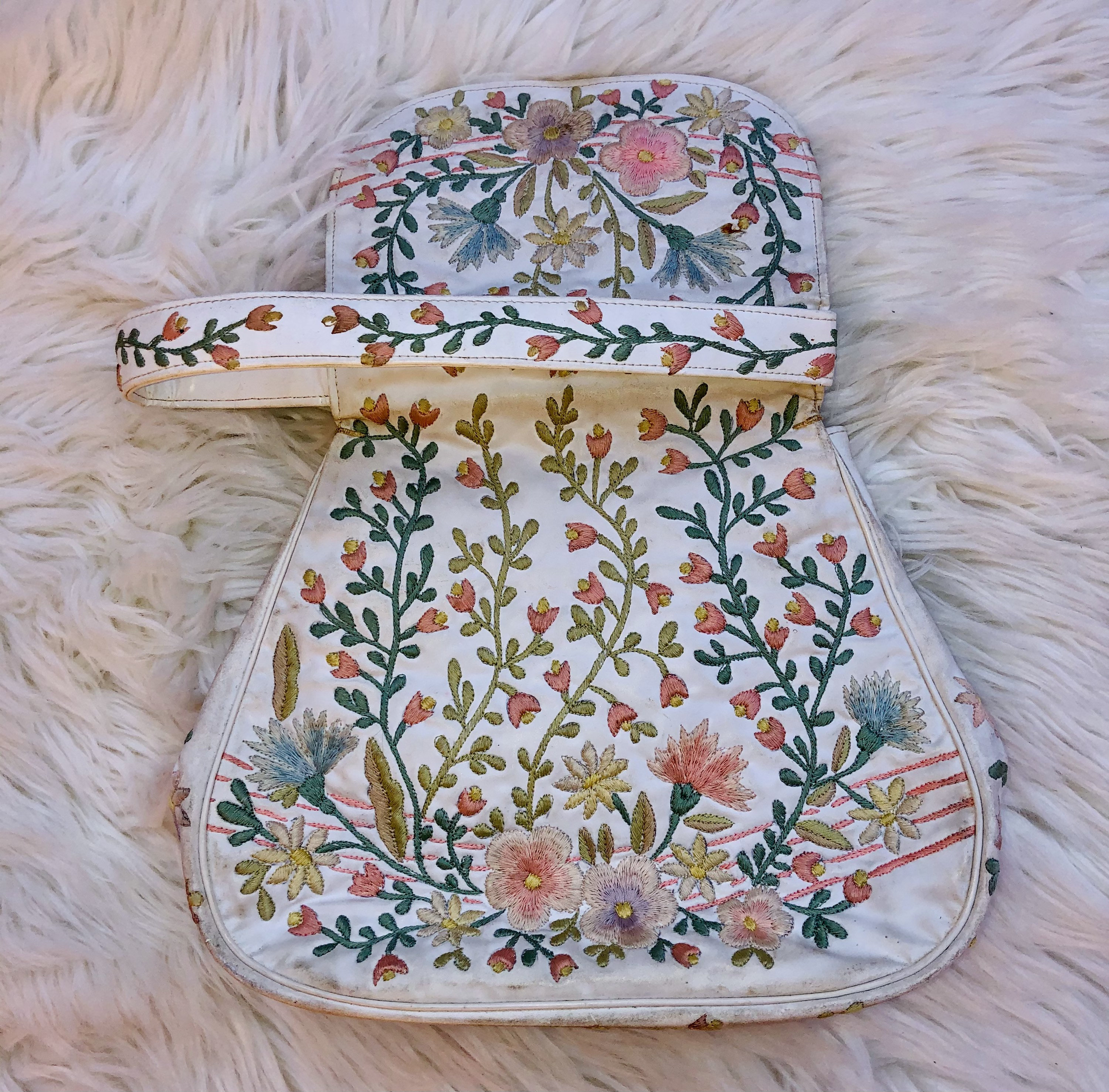 Vintage zita embroidered white vinyl purse Etsy