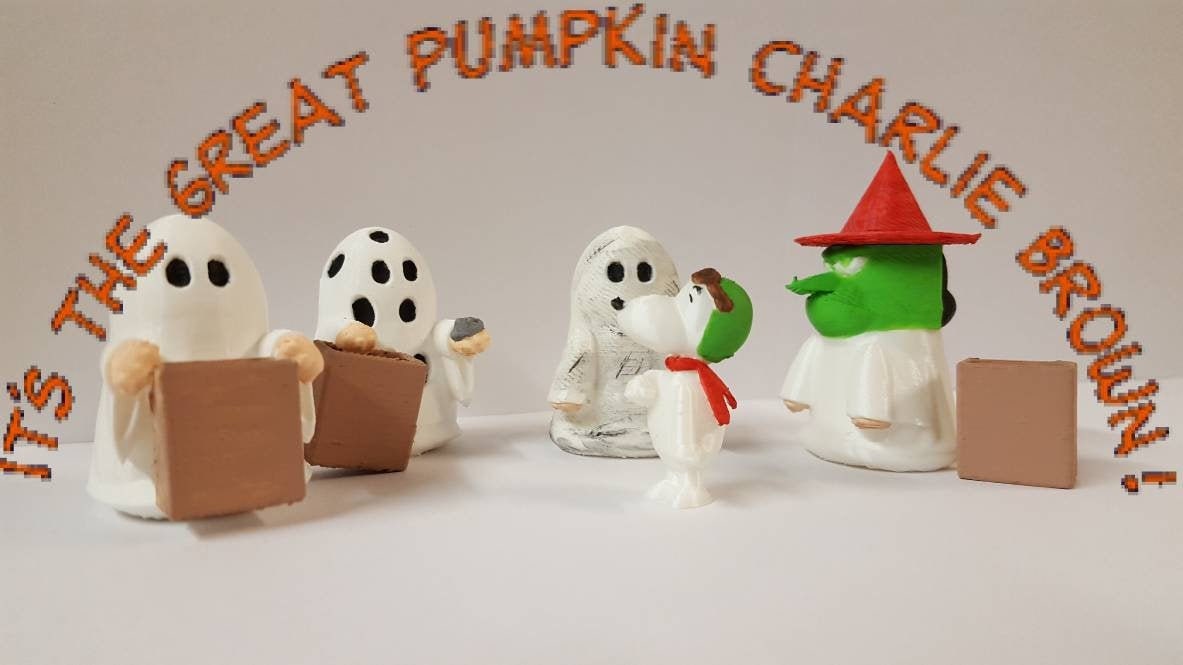 スヌーピー　ハロウィンGREAT PUMPKIN フィギュア Amazon.com: Peanuts It's The Great Pumpkin Hand-Painted