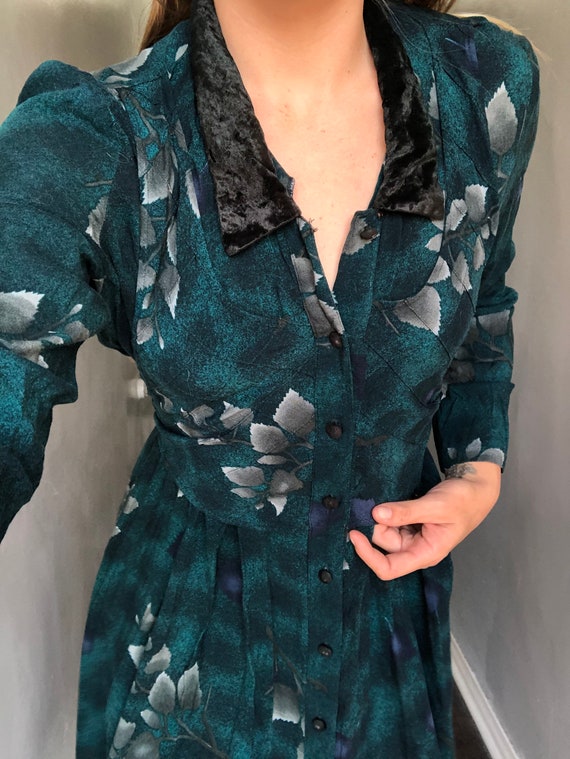 Green Floral Dress w/ Velvet Collar