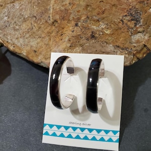 Black Shell Hoop Earring/Black Hoop Earring/Dainty Black Hoop/Sterling Silver Hoop/Small Black Hoop/Black Shell Hoops Earrings/Shell Hoops