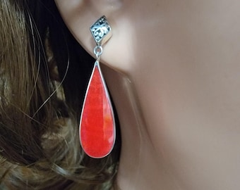 Pendientes de coral rojo con forma de lágrima / Plata de ley / Pendientes colgantes rojos / Joyería de coral / Pendientes de coral / Regalo para mamá / A118-AR