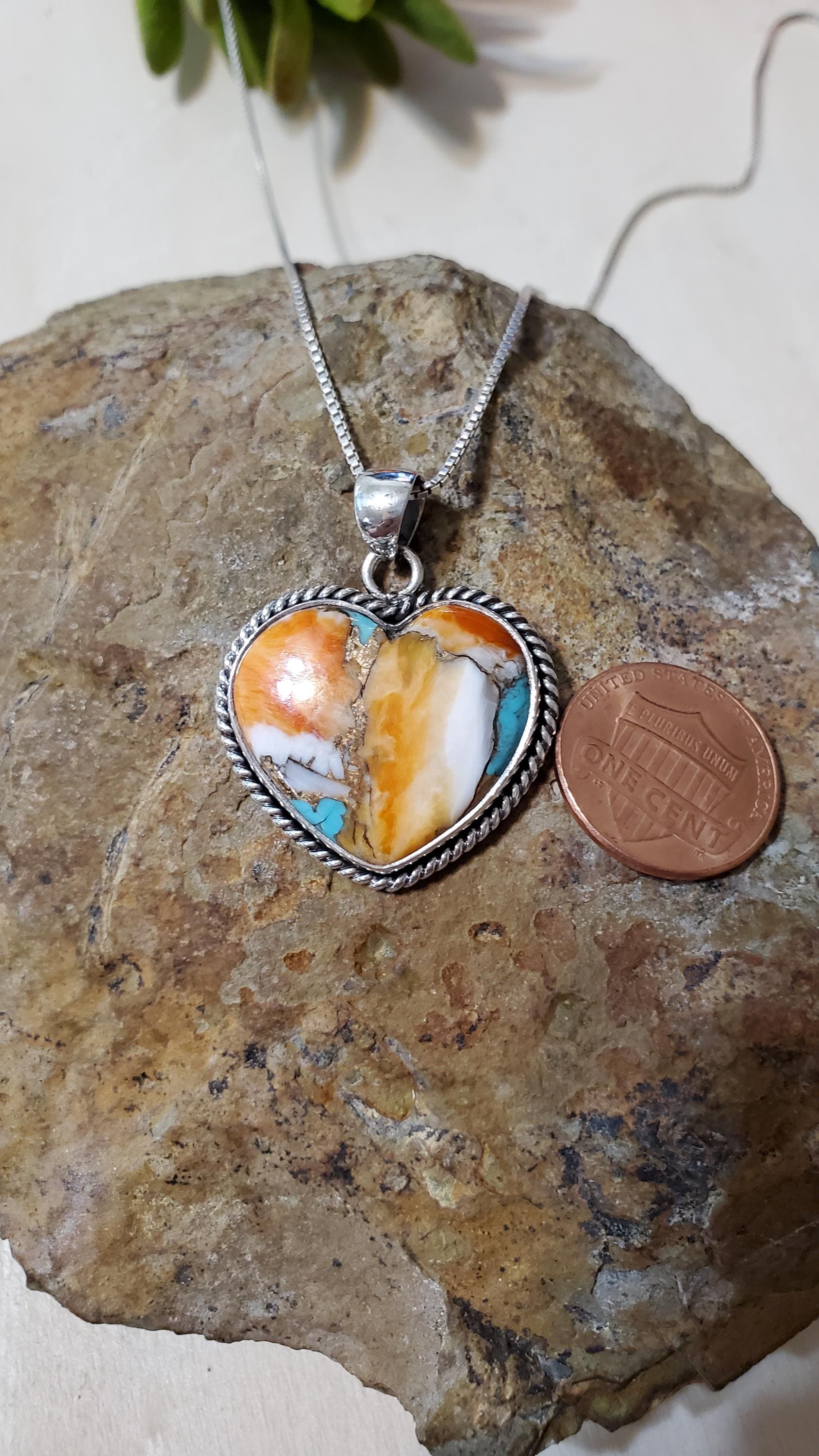 スパイニーオイスター銅ターコイズハートペンダント/モハーベ