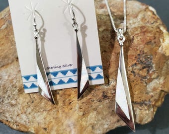 White Opal jewelry set/ Opal earrings/ Opal Jewelry set/ Opal necklace /Sterling Silver/Opal pendant /White Opal Earring/Sterling Silver