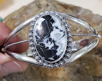 White Buffalo Cuff / Sterling Silver/White Buffalo Cuff Bracelet/Silver Cuff Bracelet/White Turquoise Cuff/White Stone Cuff /LL311