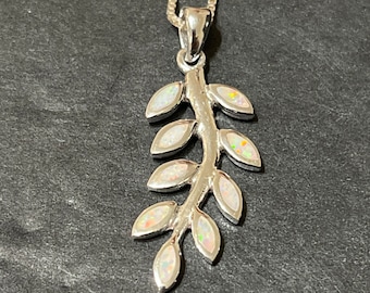 Collar de ópalo de hoja/colgante de ópalo de hoja grande/colgante de ley/colgante de ópalo/regalo para ella/ colgante de ópalo blanco/colgante de ópalo de plata de ley