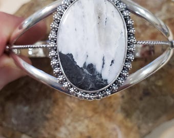 White Buffalo Bracelet Cuff / Sterling Silver/White Buffalo Cuff Bracelet/Silver Cuff Bracelet/White Turquoise Cuff/White Stone Cuff /LL315