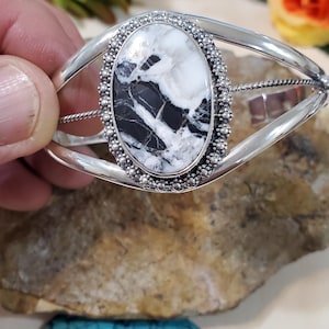 White Buffalo Bracelet Cuff / Sterling Silver/White Buffalo Cuff Bracelet/Silver Cuff Bracelet/White Turquoise Cuff/White Stone Cuff /LL313