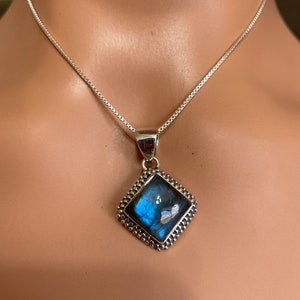 Dainty Labradorite Crystal Pendant/ Labradorite Necklace/Sterling Labradorite Pendant/Natural Labradorite/Blue Flash Labradorite Pendant