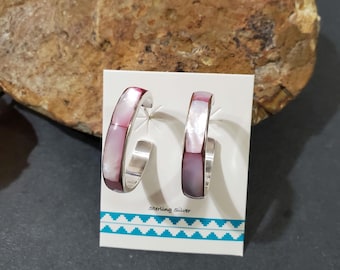 ピンクシェルフープピアス/シェルフープピアス/スターリングシルバーフープピアス/ピンクフープピアス/ピンクシェルピアス/ピンクシェルフープ/フープ