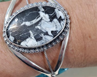 White Buffalo Bracelet Cuff / Sterling Silver/White Buffalo Cuff Bracelet/Silver Cuff Bracelet/White Turquoise Cuff/White Stone Cuff /LL317