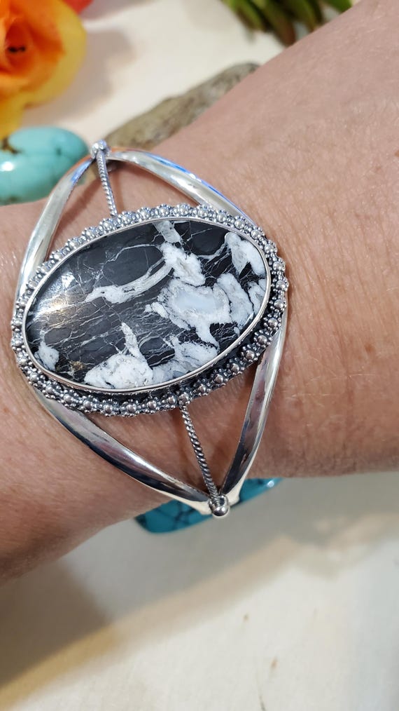 l*r様 ホワイトバッファロー STERLINGシルバー バングル ホワイトバッファローブレスレットカフ / スターリングシルバー