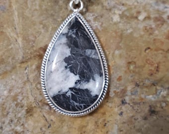 White Buffalo Pendant Necklace/Sterling Silver/White Turquoise Pendant/Handmade Pendant/Gift/White Buffalo Pendant/White Buffalo/LL170