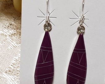 パープルのぶら下がりピアス／ロングドロップパープルピアス／スターリングシルバー／象嵌ピアス／ステートメントピアス