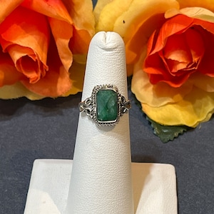 Emerald Ring/ Emerald Jewelry/ Sterling Silver Ring/ Sterling Silver Jewelry/ Green Ring