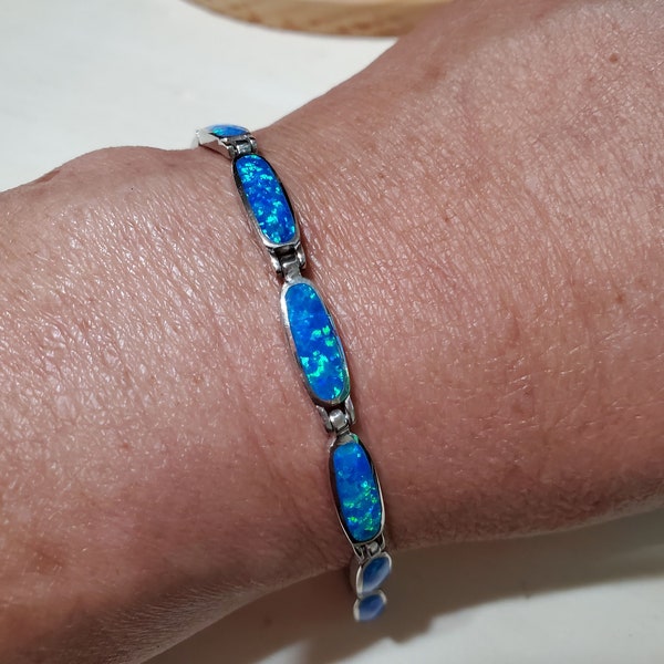 Dainty Blue Opal Link Bracelet/Sterling Silver Bracelet/Fire Opal Bracelet/gift for Her/Small Oval Blue Opal Bracelet/ Opal Inlay Bracelet/1