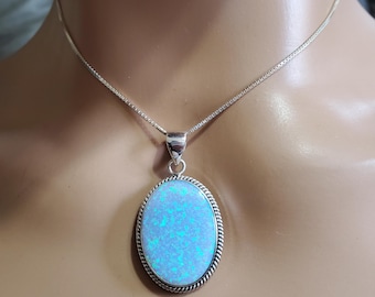 スターリングシルバーとインディアンブルーオパールペンダント 12.2g