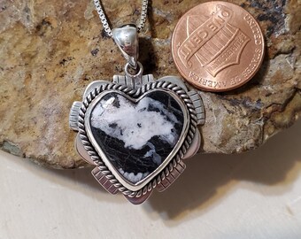 Colgante de corazón/Corazón de búfalo blanco/Colgante de corazón de plata esterlina/Colgante de corazón de búfalo blanco/Corazón de mármol blanco/Colgante de corazón/Corazón de turquesa/LL186