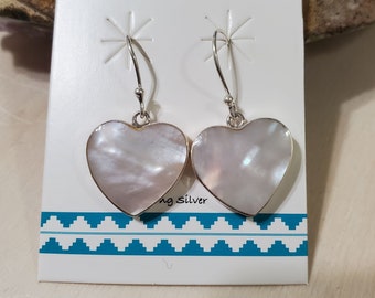 Boucle d'oreille coeur en nacre/argent sterling/boucle d'oreille coeur en nacre/boucle d'oreille coeur simple/boucle d'oreille coeur délicate/boucle d'oreille coeur/A76-AR