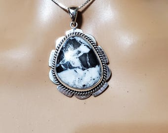 Colgante grande de búfalo blanco/Colgante de plata de ley 925 auténtica/Colgante de turquesa blanca/Collar con colgante de búfalo blanco/Colgante de mármol/LL184