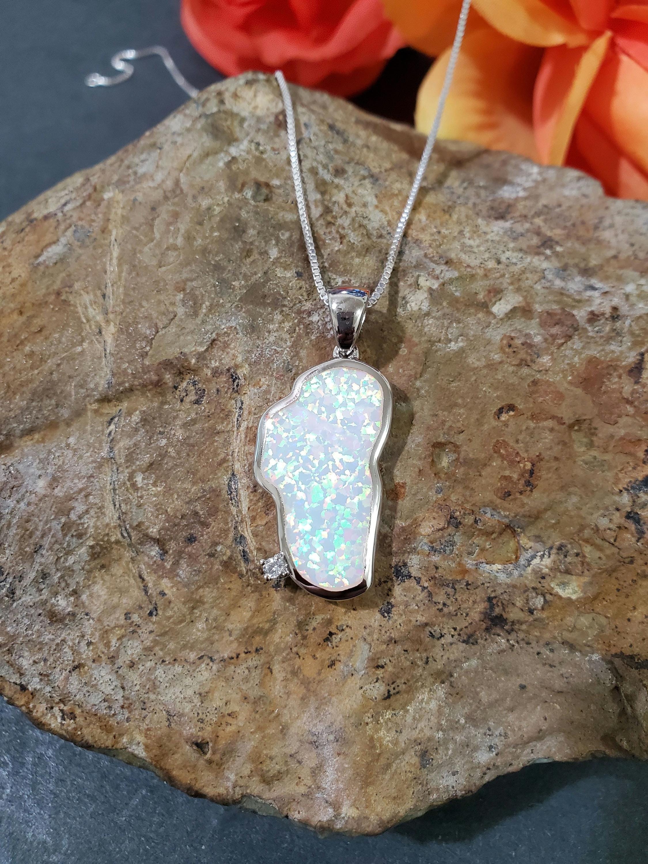 レイクタホペンダント/ファイアーオパール レイクタホペンダント