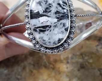 White Buffalo Bracelet Cuff / Sterling Silver/White Buffalo Cuff Bracelet/Silver Cuff Bracelet/White Turquoise Cuff/White Stone Cuff /LL309