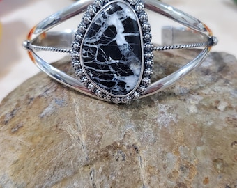 White Buffalo Bracelet Cuff / Sterling Silver/White Buffalo Cuff Bracelet/Silver Cuff Bracelet/White Turquoise Cuff/White Stone Cuff /LL307