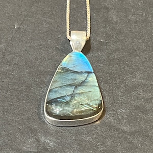 Pendant Labradorite /Blue Labradorite Necklace/Sterling Labradorite Pendant/Statement Pendant/Natural Labradorite Pendant Necklace